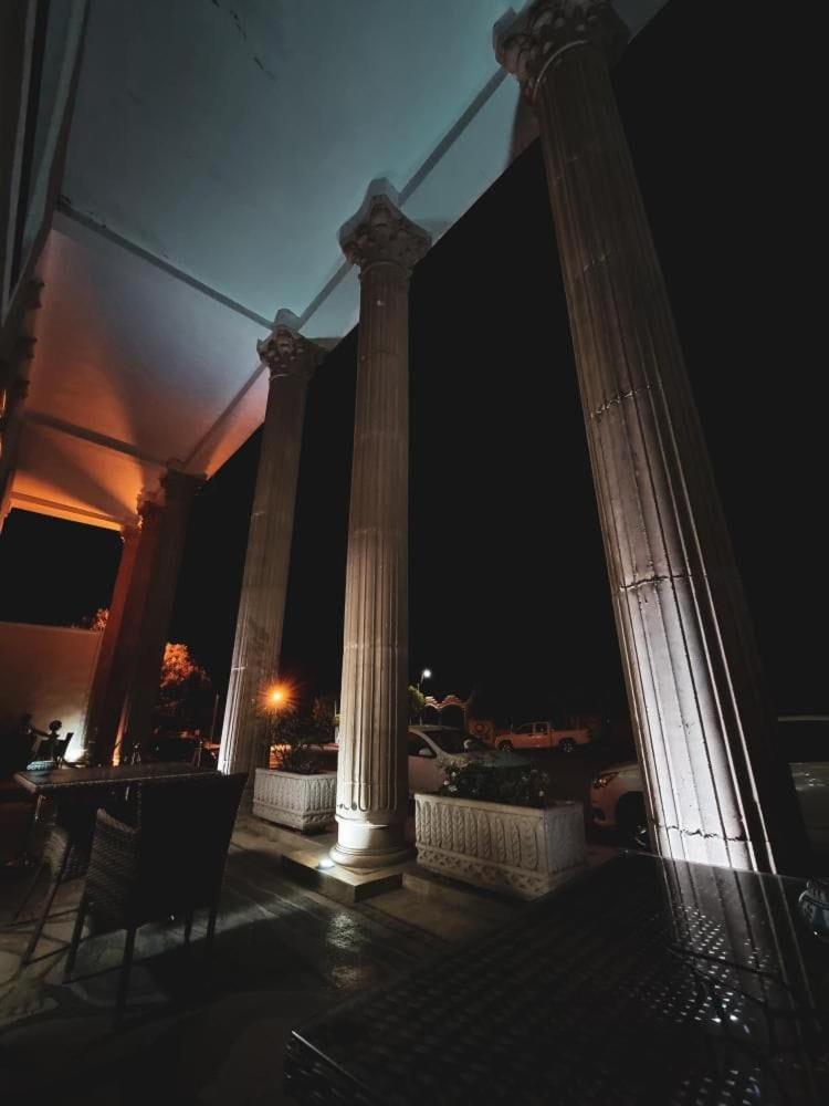 Trajan Hotel Timgad Extérieur photo